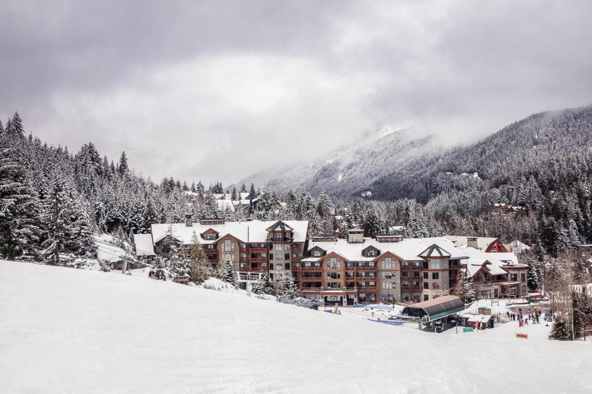 Legends Aparthotel Whistler Exterior photo