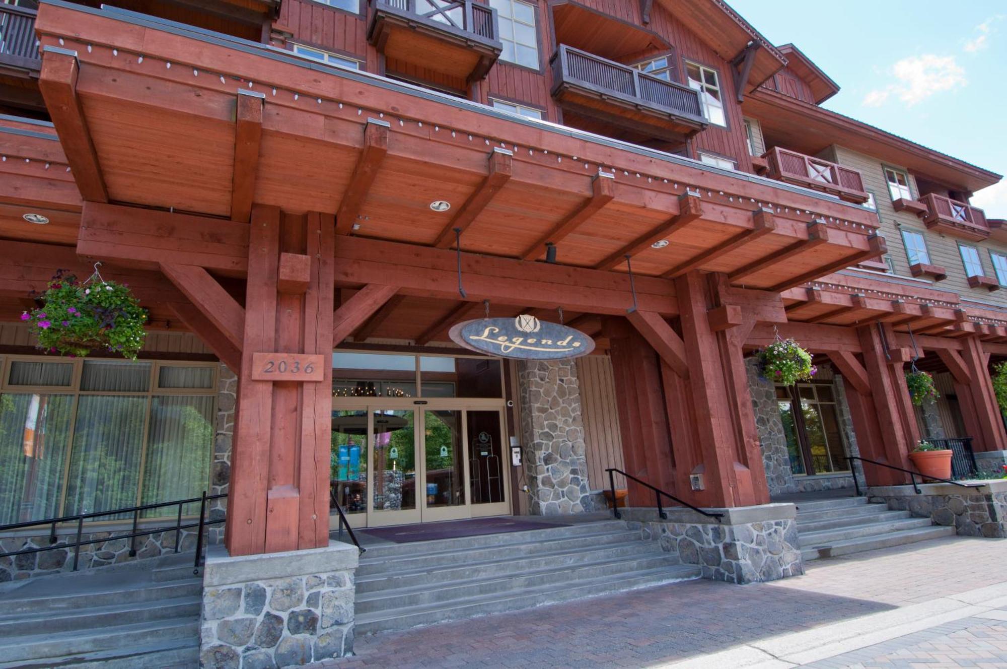 Legends Aparthotel Whistler Exterior photo