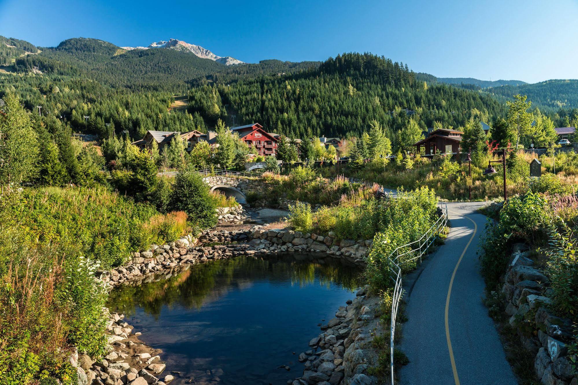 Legends Aparthotel Whistler Exterior photo